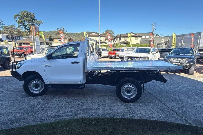 2018 Toyota Hilux SR