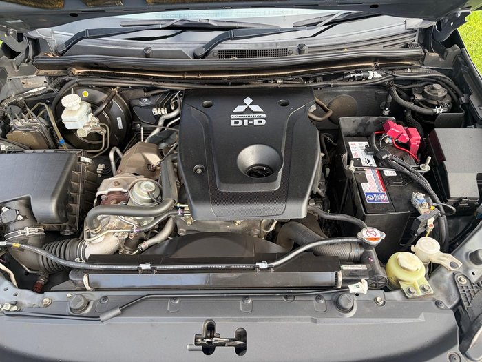 2016 Mitsubishi Pajero Sport Exceed