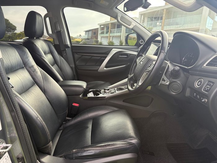 2016 Mitsubishi Pajero Sport Exceed