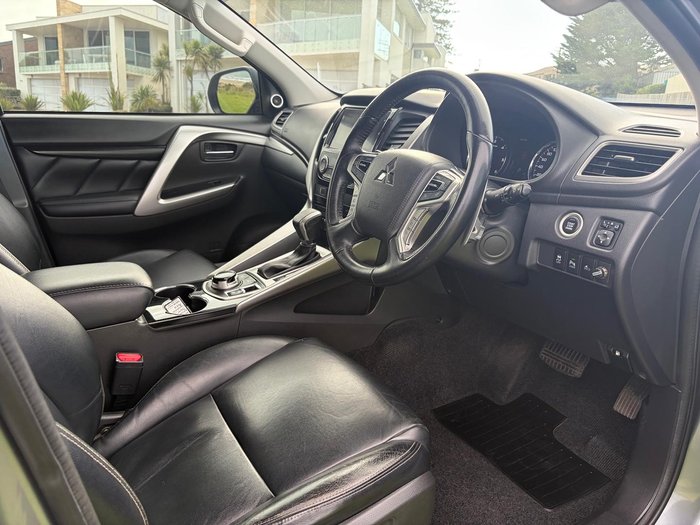 2016 Mitsubishi Pajero Sport Exceed