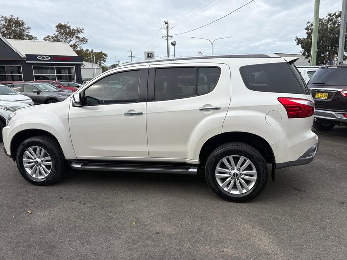 2018 Isuzu MU-X LS-T