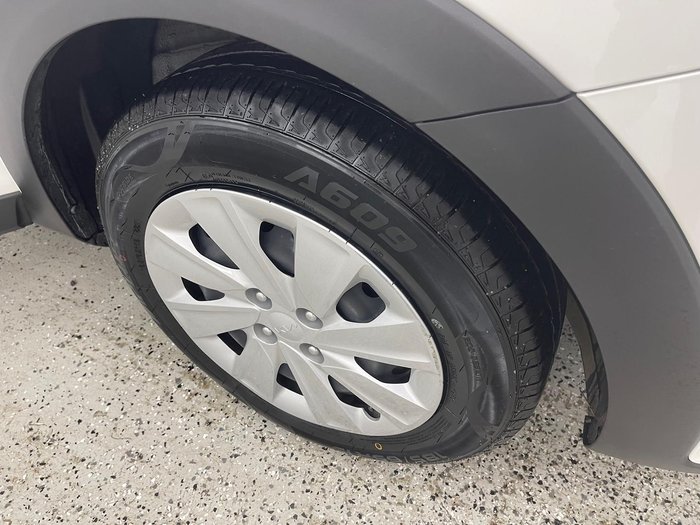 2023 Kia Stonic S YB MY23 Clear White