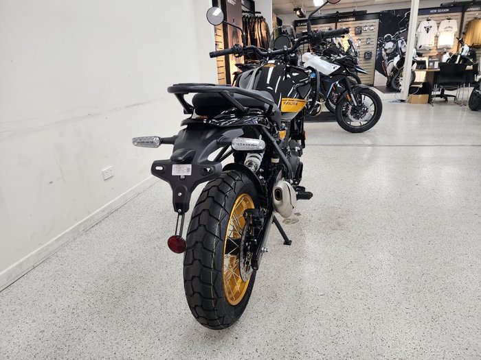 2026 Royal Enfield HIMALAYAN 450 Black