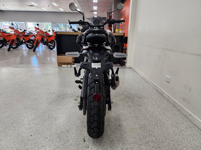 2026 Royal Enfield HIMALAYAN 450 Black