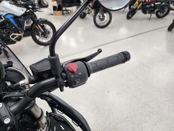 2026 Royal Enfield HIMALAYAN 450 Black