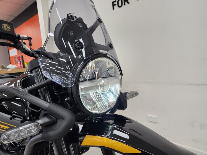 2026 Royal Enfield HIMALAYAN 450 Black