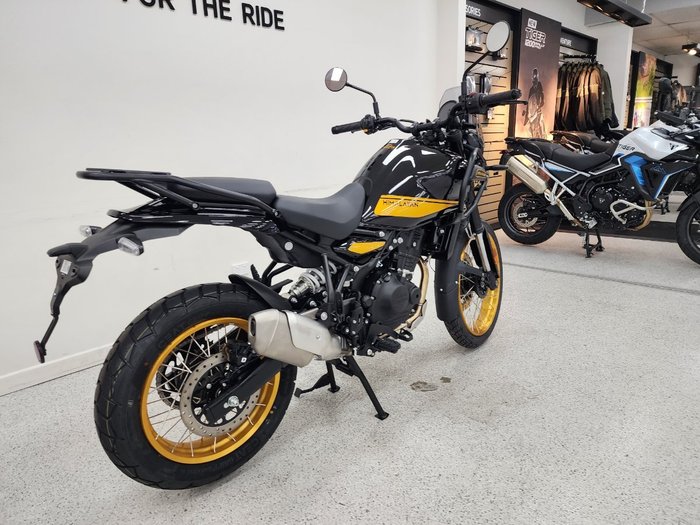 2026 Royal Enfield HIMALAYAN 450 Black