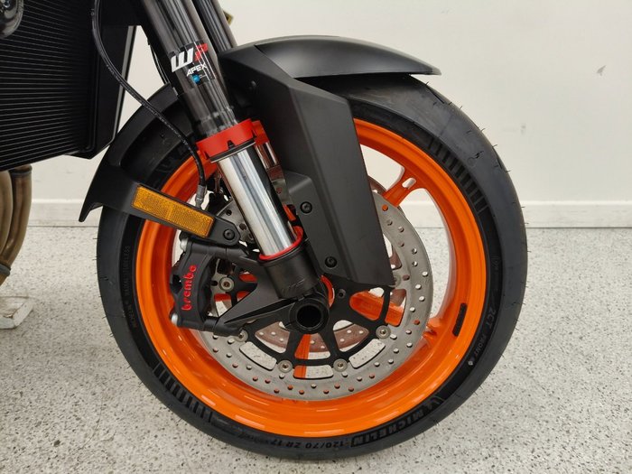 2026 Ktm 990 DUKE Orange