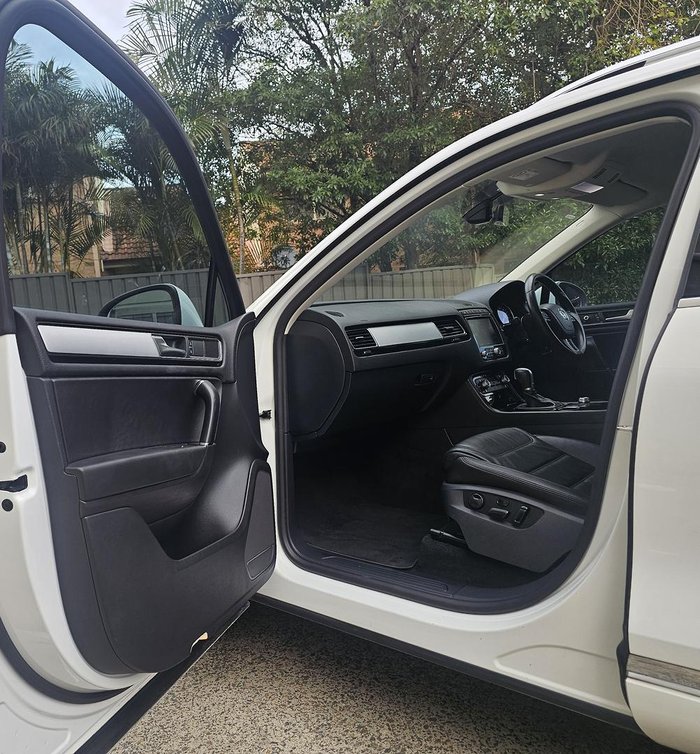 2017 Volkswagen Touareg 150TDI Element 7P MY18 Four Wheel Drive Pure White