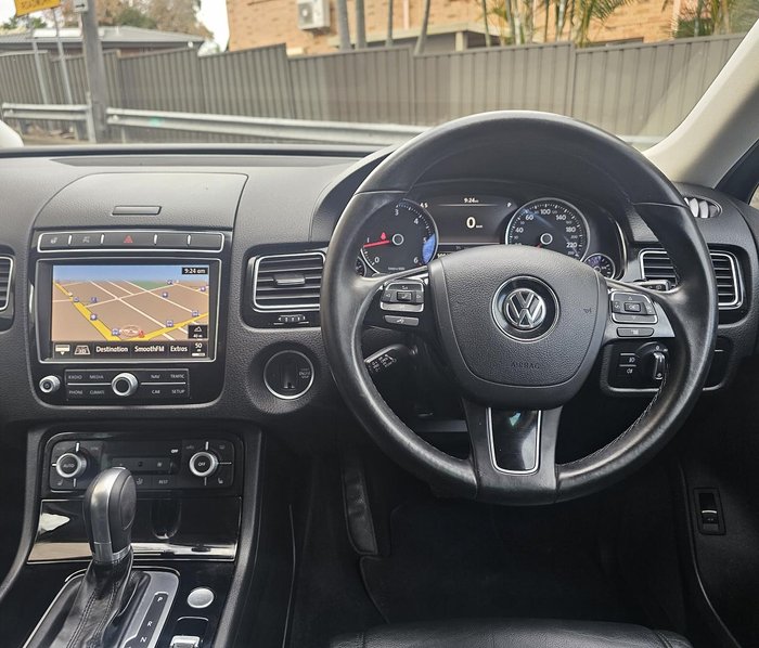 2017 Volkswagen Touareg 150TDI Element 7P MY18 Four Wheel Drive Pure White