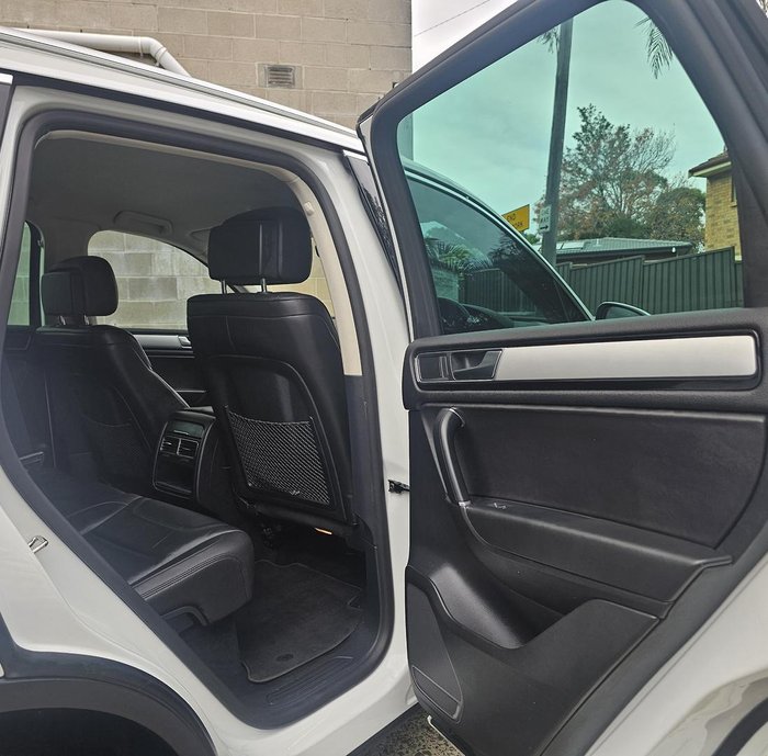 2017 Volkswagen Touareg 150TDI Element 7P MY18 Four Wheel Drive Pure White