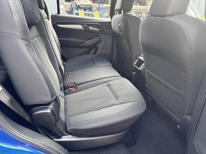 2025 Isuzu MU-X LS-M