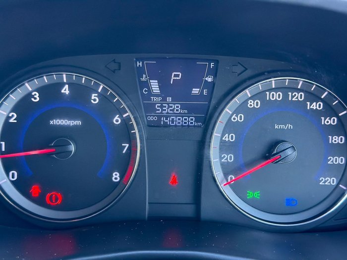 2013 Hyundai Accent Active