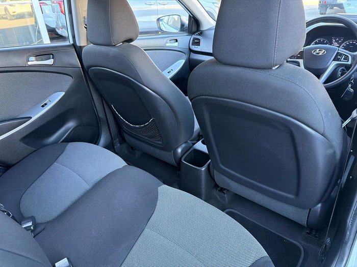 2013 Hyundai Accent Active