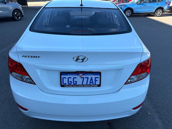 2013 Hyundai Accent Active