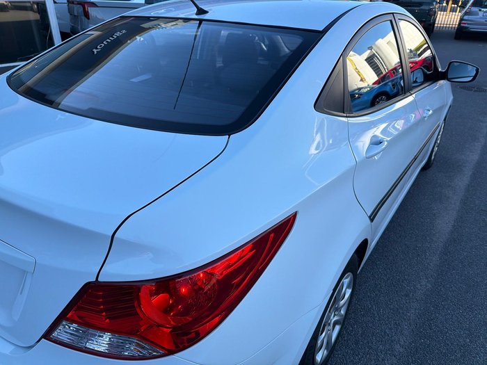 2013 Hyundai Accent Active