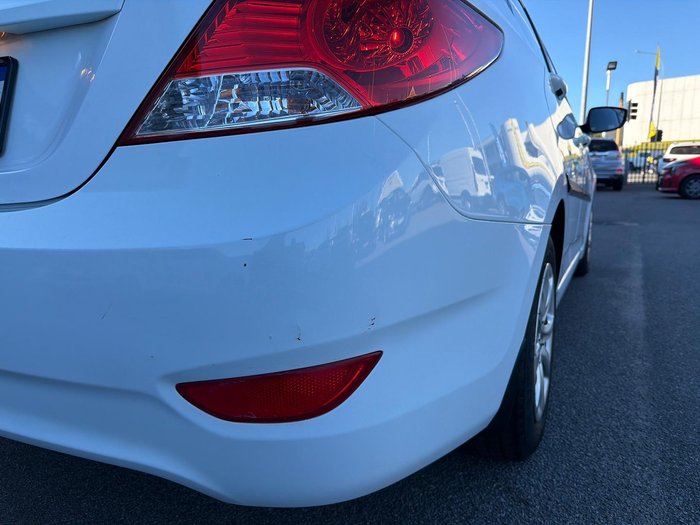 2013 Hyundai Accent Active