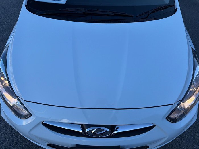 2013 Hyundai Accent Active