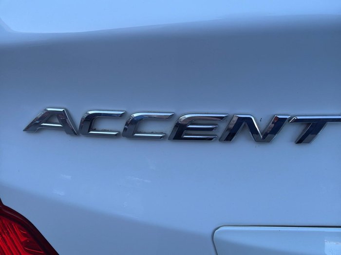 2013 Hyundai Accent Active