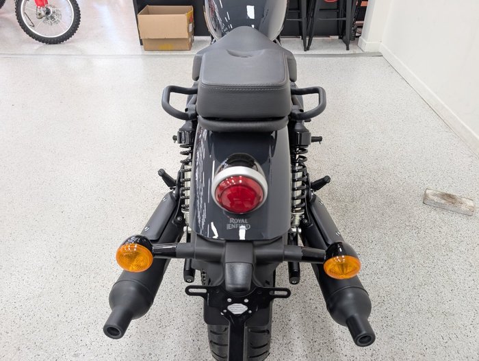 2025 Royal Enfield SHOTGUN 650 grey