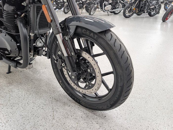 2025 Royal Enfield SHOTGUN 650 grey