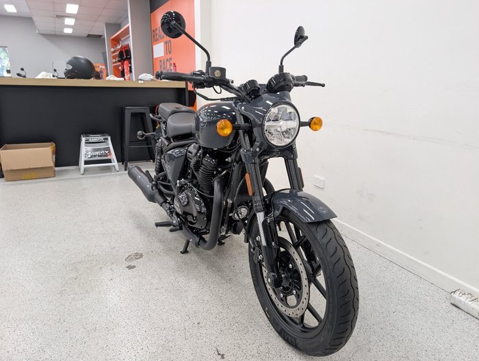 2025 Royal Enfield SHOTGUN 650 grey