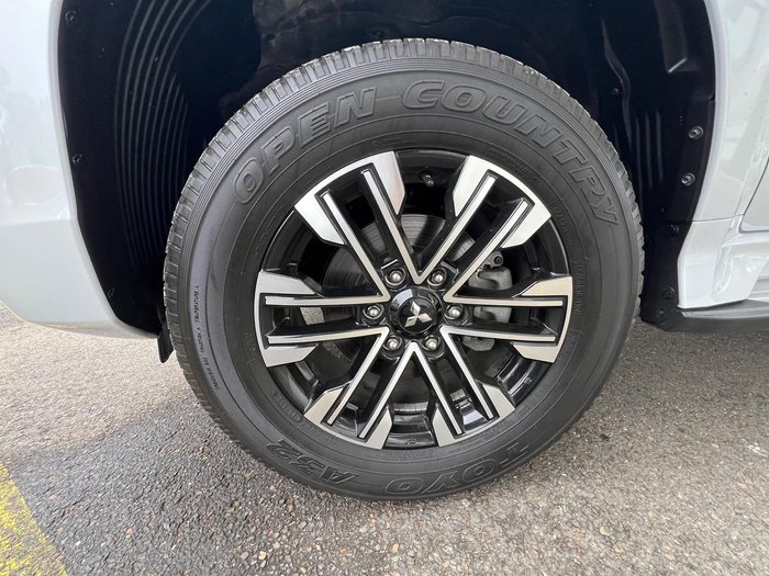 2023 Mitsubishi Pajero Sport Exceed