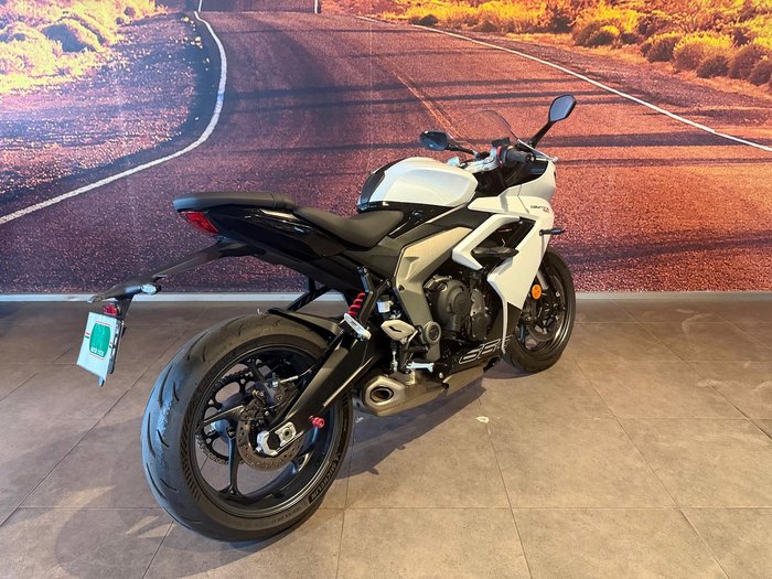 2024 Triumph Daytona 660 LAMS Daytona White