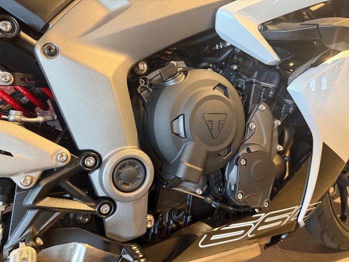 2024 Triumph Daytona 660 LAMS Daytona White