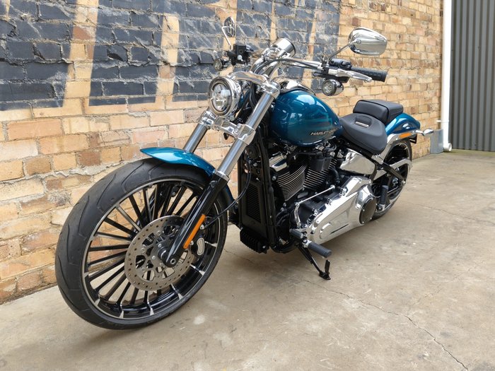 2026 HARLEY-DAVIDSON BREAKOUT 117 (FXBR) ROAD TEAL THUNDER