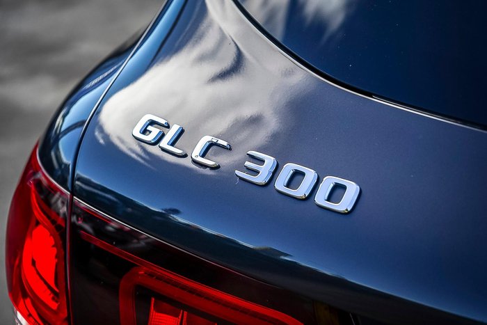 2021 Mercedes-Benz GLC-Class GLC300
