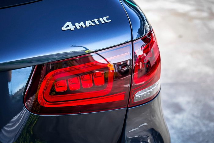 2021 Mercedes-Benz GLC-Class GLC300
