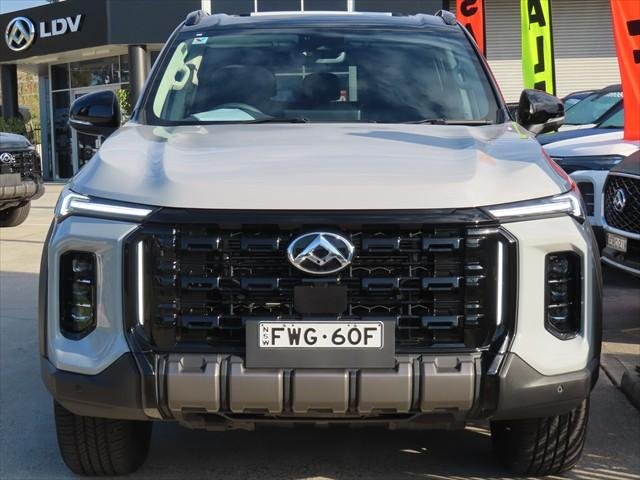 2025 LDV D90 Executive