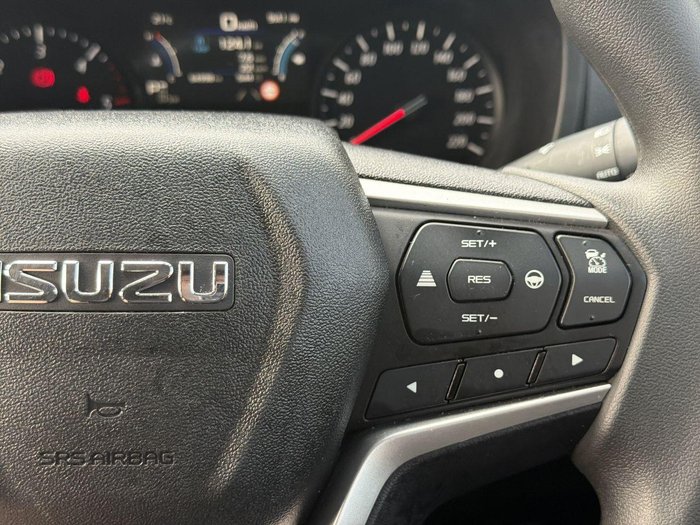 2023 Isuzu MU-X LS-M