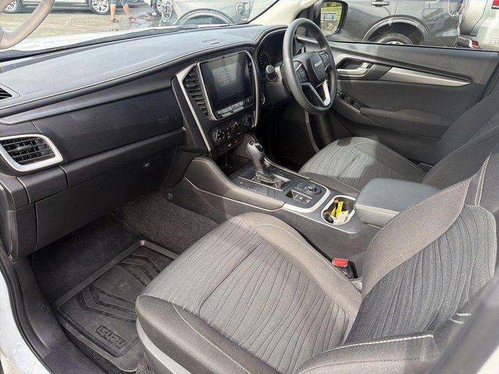 2023 Isuzu MU-X LS-M
