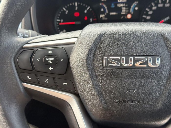 2023 Isuzu MU-X LS-M