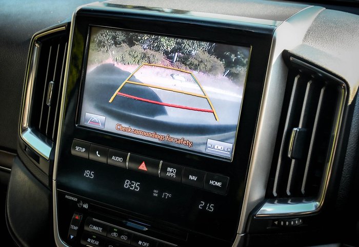 2017 Toyota Landcruiser VX