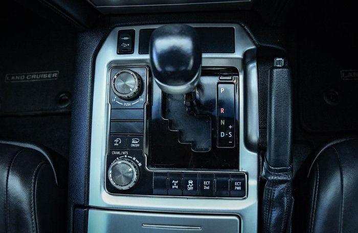 2017 Toyota Landcruiser VX