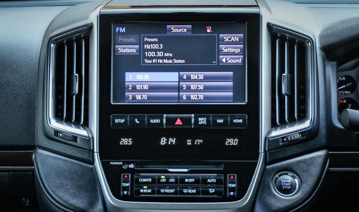 2017 Toyota Landcruiser VX