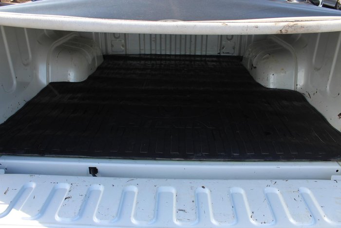 2025 Toyota Hilux SR5 48V