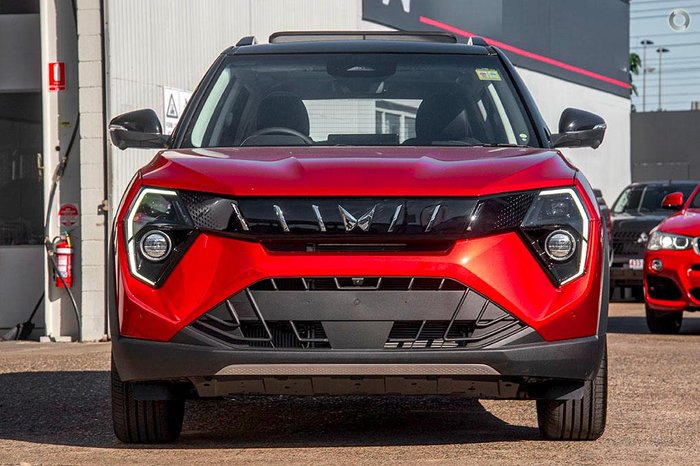 2025 Mahindra XUV3XO AX7L
