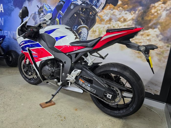 2015 Honda CBR1000RR (FIREBLADE) WHITE