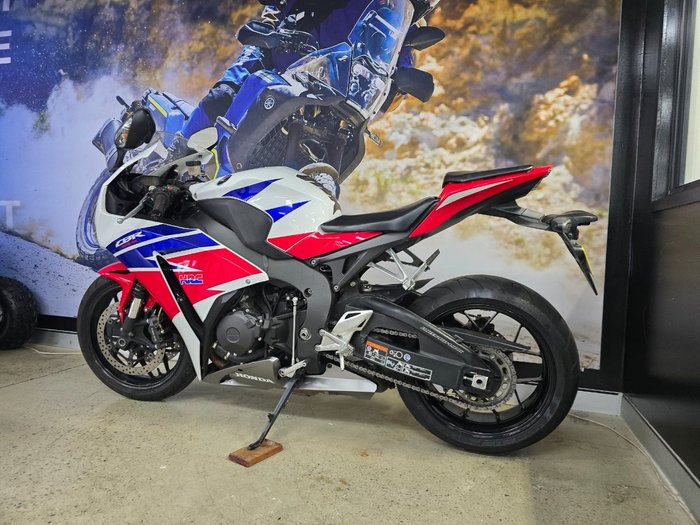 2015 Honda CBR1000RR (FIREBLADE) WHITE