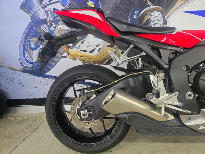2015 Honda CBR1000RR (FIREBLADE) WHITE