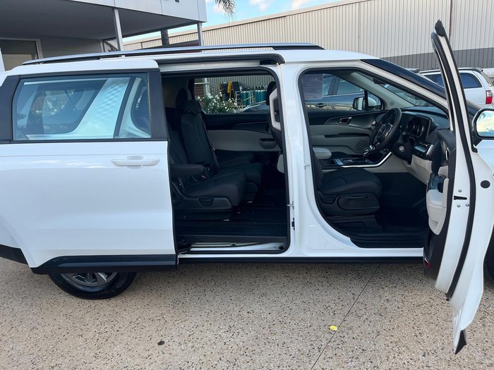 2023 Kia Carnival S