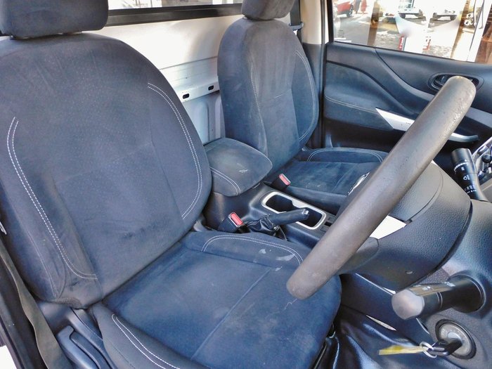2017 Nissan Navara DX