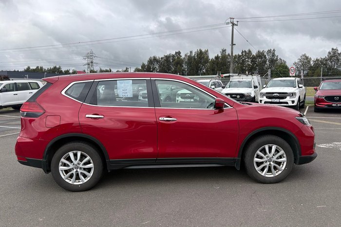 2021 Nissan X-TRAIL ST
