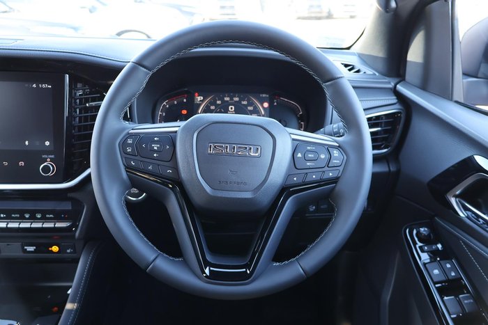 2026 Isuzu MU-X LS-T