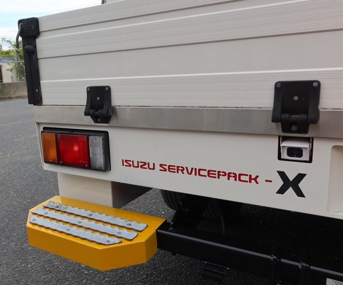 2019 Isuzu N Series NLR 45-150 Servicepack