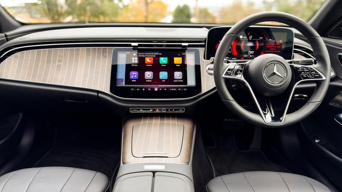 2025 Mercedes-Benz E-Class E200